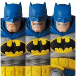 Medicom Toy Mafex No. 139 DC Comics Batman: The Dark Knight Returns Batman (Blue Ver.) And Robin 2-Pack Action Figure Medicom 19 Medicom Toy Mafex No. 139 DC Comics Batman: The Dark Knight Returns Batman (Blue Ver.) And Robin 2-Pack Action Figure Medicom